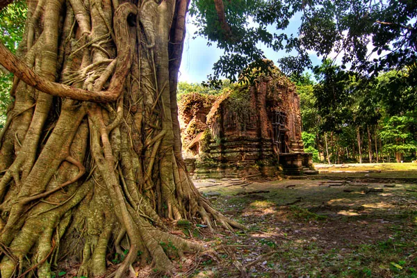 Sambor Prei Kuk — starożytne miasto Isanapura