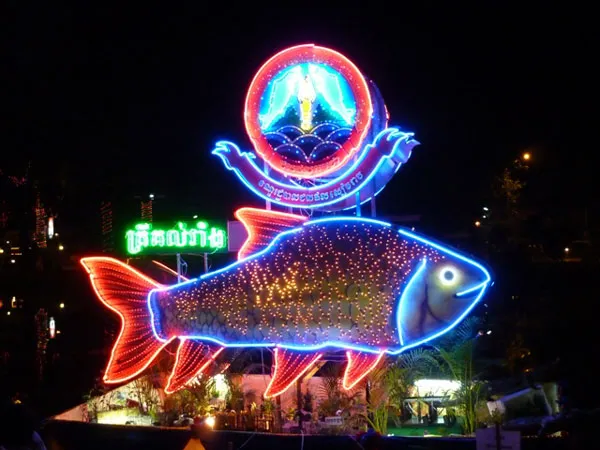 Kambodża | W czasie festiwali miasta Kambodży ożywają kolorami