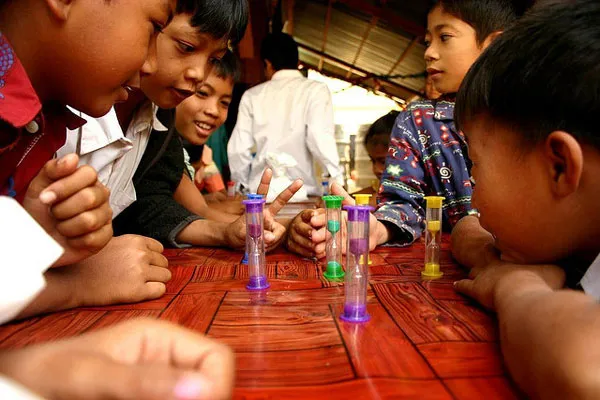 Kambodża | Długotrwała pomoc jest najbardziej skuteczna. Okazyjne wizyty w ośrodkach mogą dezorganizować plan dnia dzieci i naruszać ich prywatność