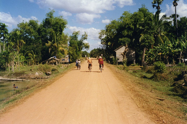Kambodża | Okolice świątyni Preah Ko w Grupie Roluos