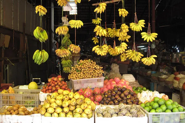 Kambodża | Siem Reap: stoisko z owocami