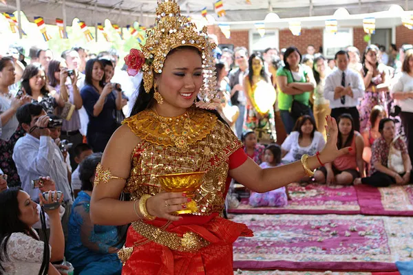 Kambodża | Obchody Khmerskiego Nowego Roku trwają zwykle trzy dni