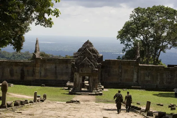 Kambodża | Wymiana ognia nastąpiła w pobliżu świątyni Preah Vihear, do której oba kraje roszczą sobie pretensje