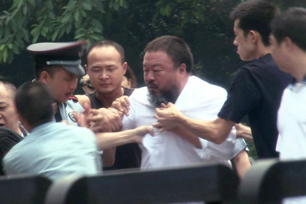 Chiny 2012 | Ai Weiwei w Bardzo nam przykro